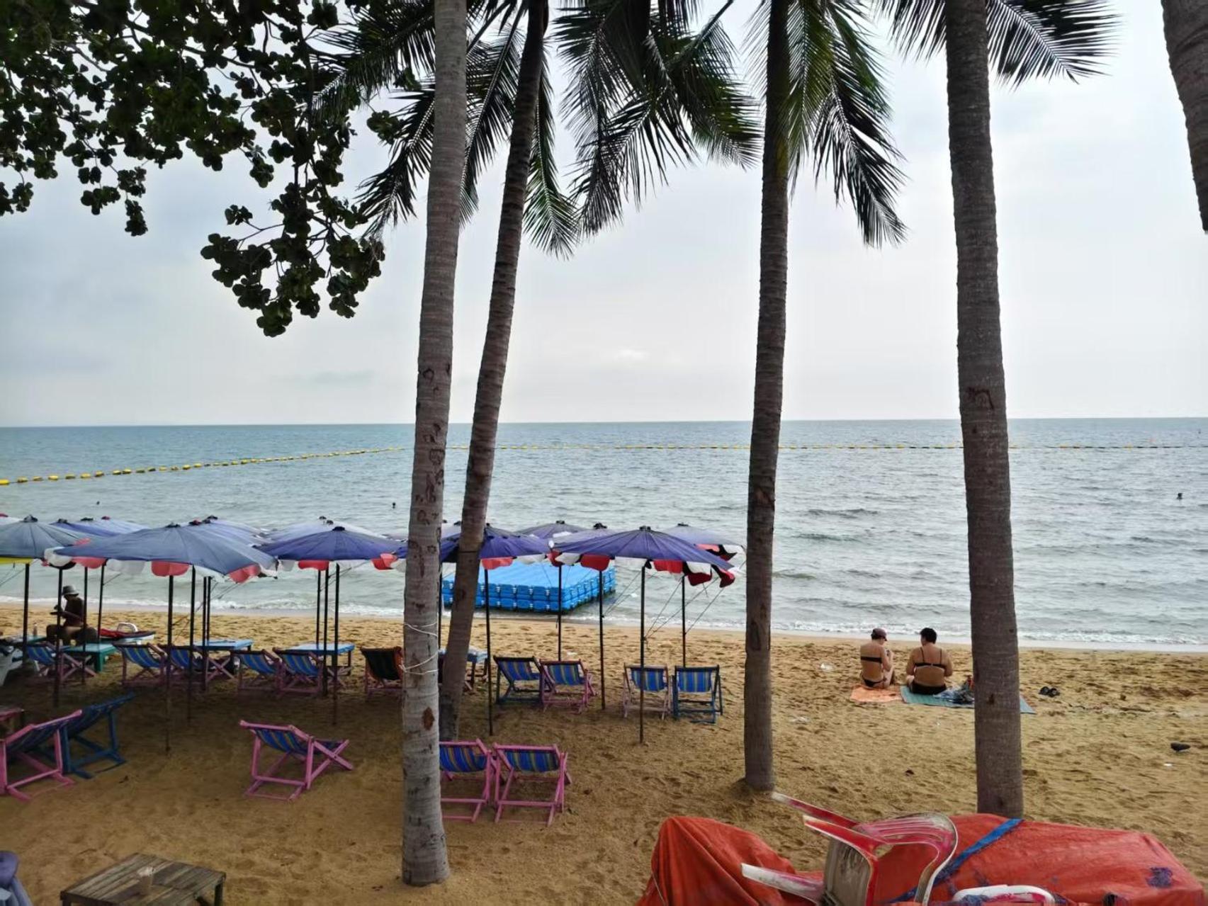 Sun Sky Resort Near Beach Jomtien Beach Eksteriør billede
